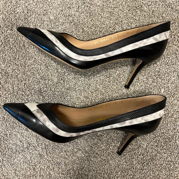 Salvatore Ferragamo black leather heels - Picture 7 of 11